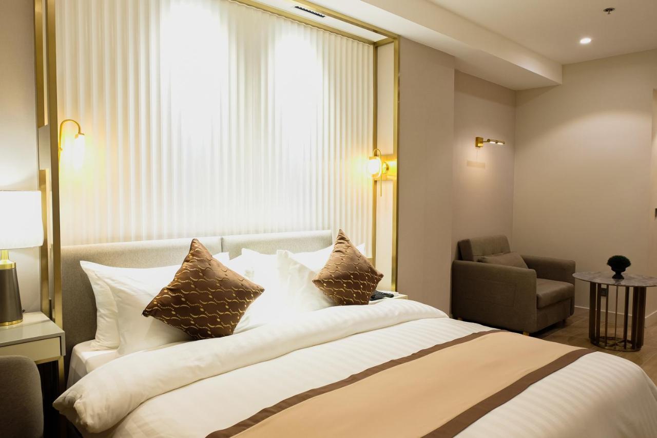 Uma Hotel And Residences Naga  Esterno foto