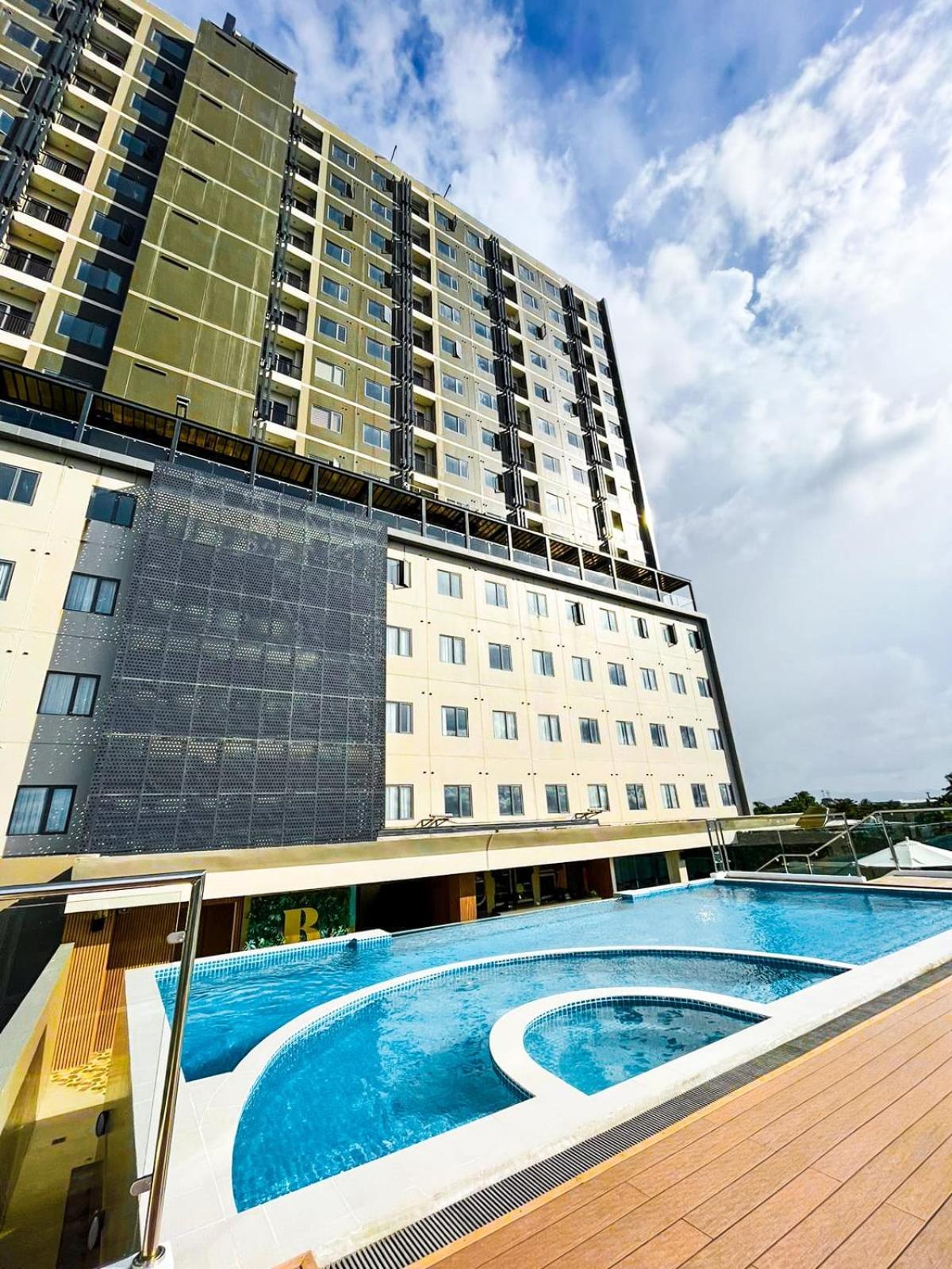 Uma Hotel And Residences Naga  Esterno foto